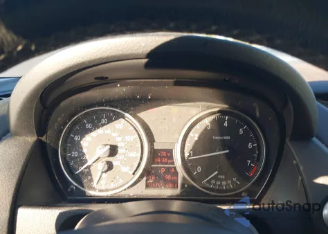 2014 BMW X1 Sdrive28I z USA, uszkodzony, nr VIN WBAVM1C51EVW52642